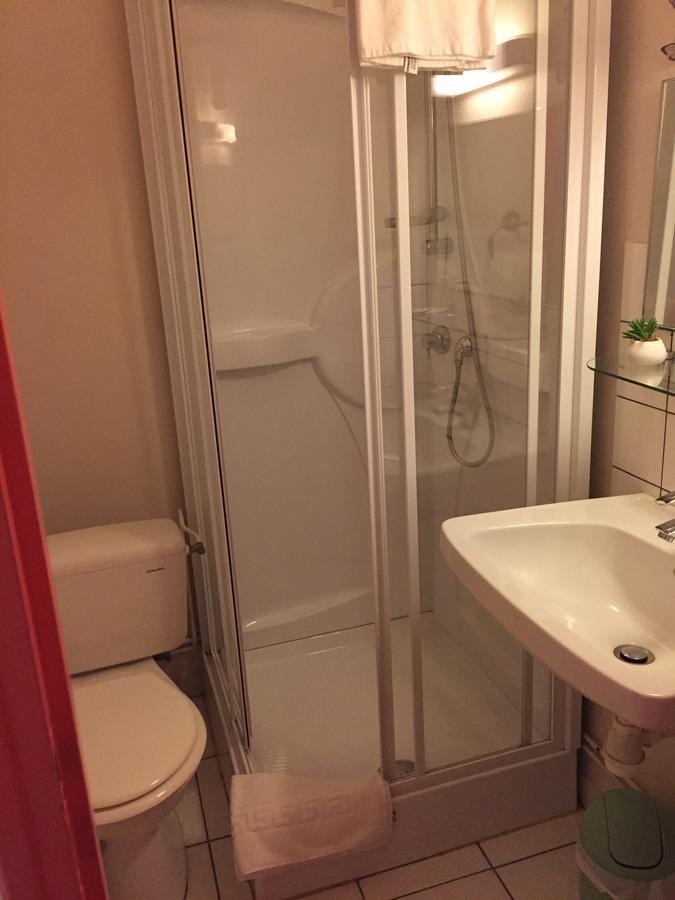 Hotel Le Bambi Baume-les-Dames Dış mekan fotoğraf